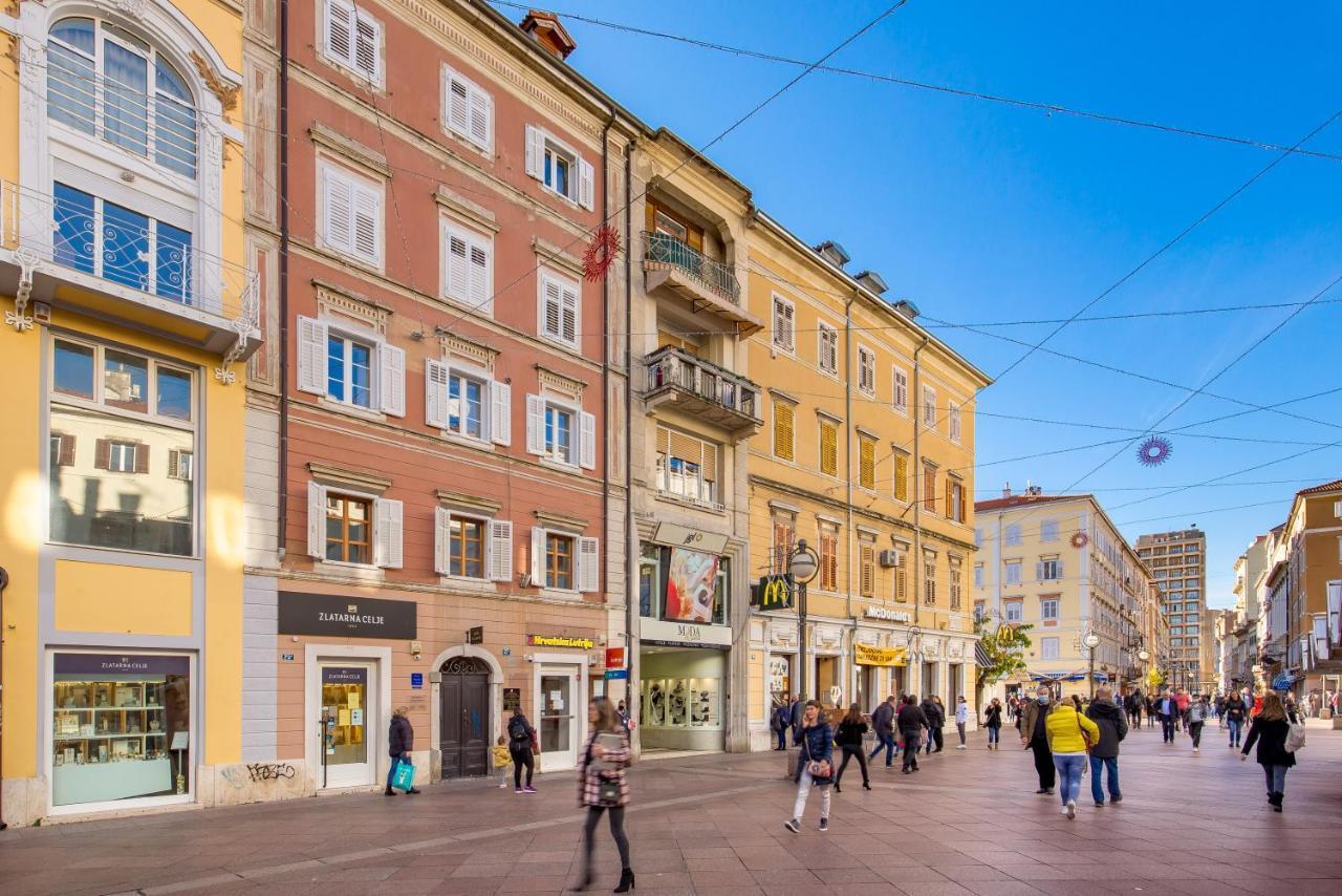 Apartamento Sweet Nest Korzo Rijeka Exterior foto