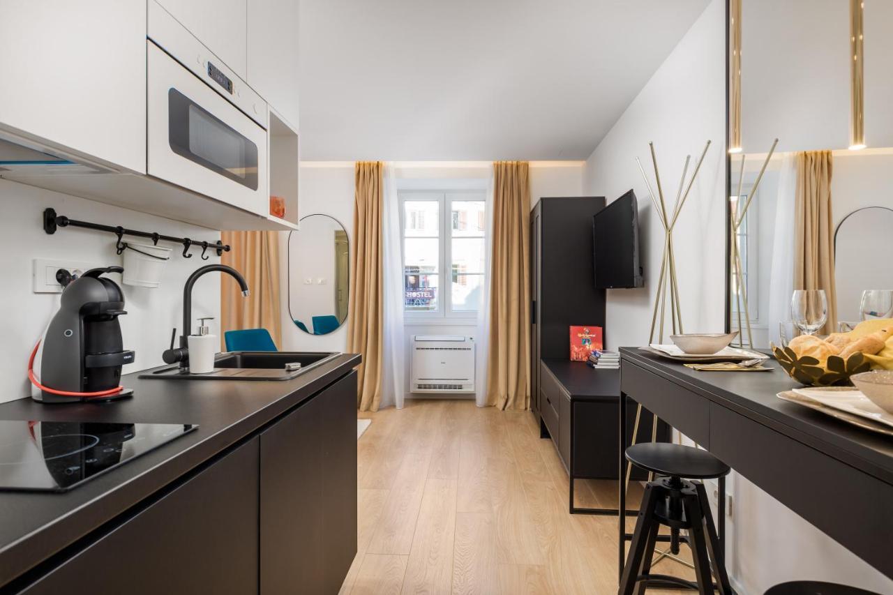 Apartamento Sweet Nest Korzo Rijeka Exterior foto